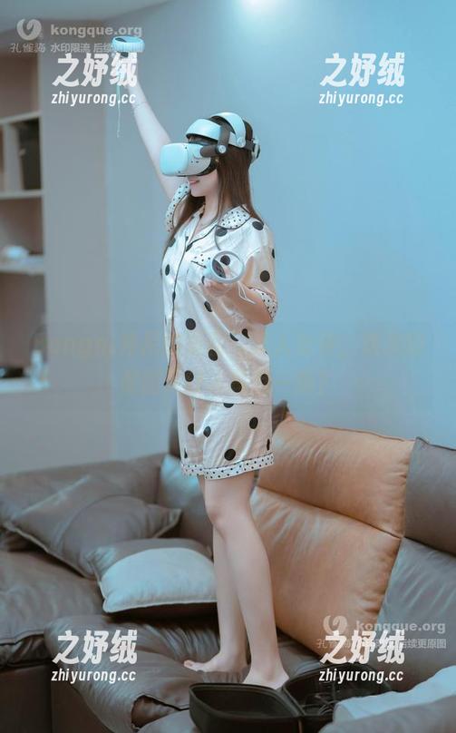 Bangni邦尼的更新：双人女仆，这次的美图又让人耳目一新？