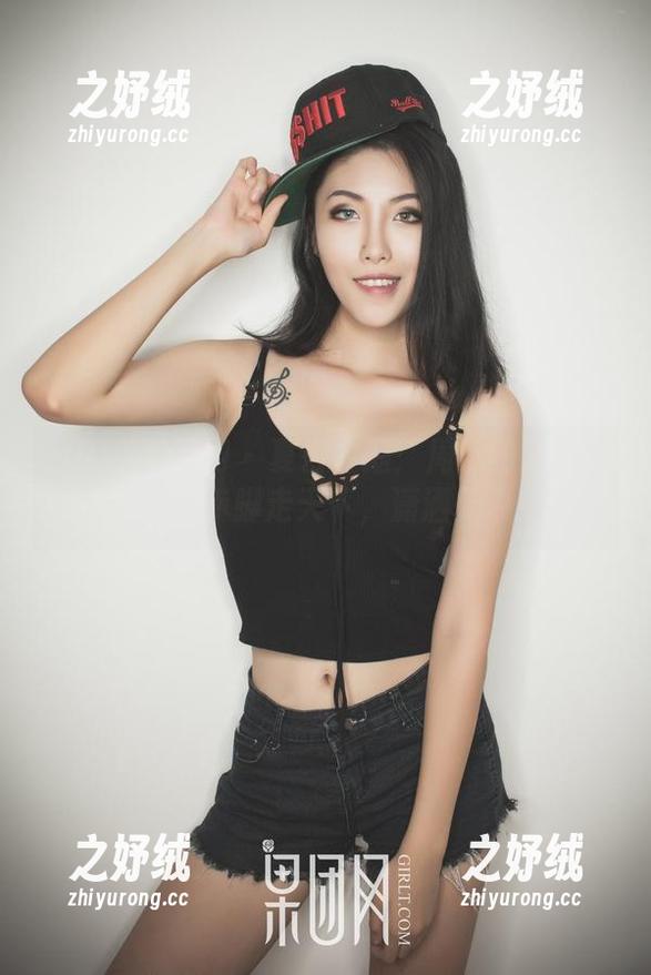 GIRLT果团网 - 夏日主题：周于希的裸足合集，赤脚走天下，潇洒无畏！