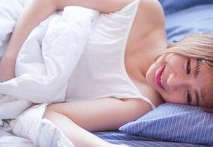 GIRLT果团网 – 张琳熙的私房，粉色的海洋中漂浮着小别扭