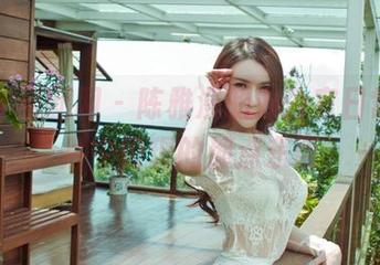 GIRLT果团网 – 陈雅漫的办公室日常，照片中闪现的那点东西