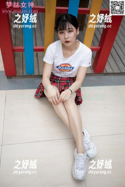 MSLASS梦丝女神 - 图包新鲜出炉：黑衣少女晓晓，摄于光影之间的撩拨！