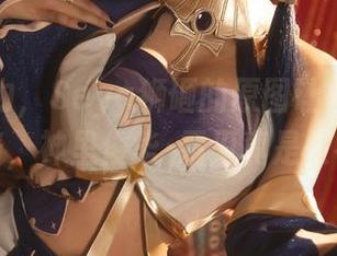 有种魔力,Seya狮砸的原图让人想一直盯着,神里绫华·霜刃真是女神。