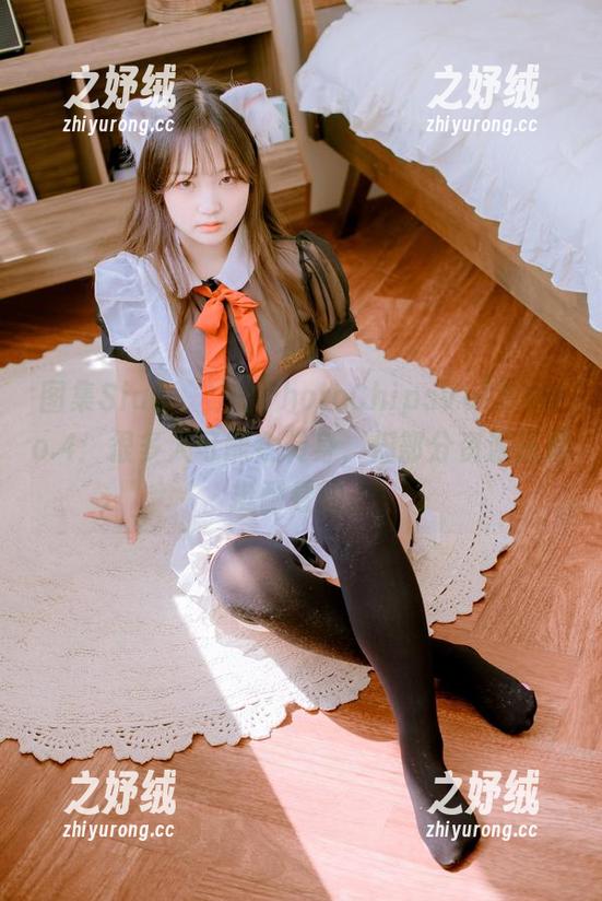 图集Sia(시아)的PhotoChipsVol.89No.4：很多人可能会转身，但部分资源还是挺耐看的。