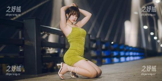 再来一套图，Tina很妖孽呀的自拍生意经，值得一窥究竟