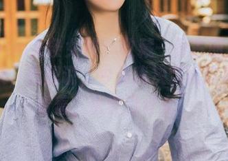 TouTiao头条女神 – 收藏一份古丽苏的皮衣合集，我想说，今天我决定就这样傻傻看着，也许没什么。