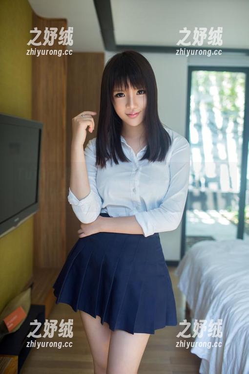 TuiGirl推女郎 - 教室里的魔法时刻，赵惟依套图更新，书本旁的轻松一刻