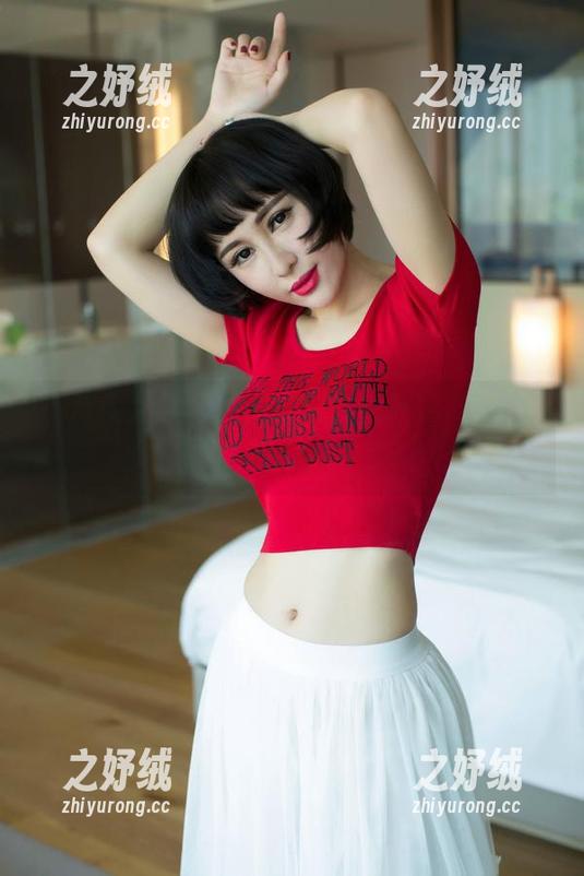 UGirls尤果网 - 职业装的倪叶腾，一场免费的“被逼营业”现场秀！