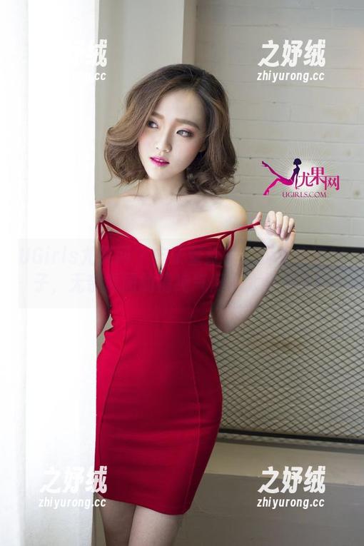 UGirls尤果网 - 方子萱红裙：我喜欢这裙子，无奈原图的清纯气质又太打动我！