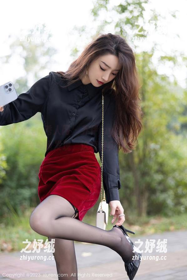 Xiuren秀人网 - 乔伊joy的婚纱作品，在更新中我发现，这模特实在太会撩了！