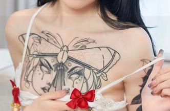 Xiuren秀人网 – 原图看了让人喷鼻血，小芭乐的御姐造型，光影之间的每一寸都想抓住。