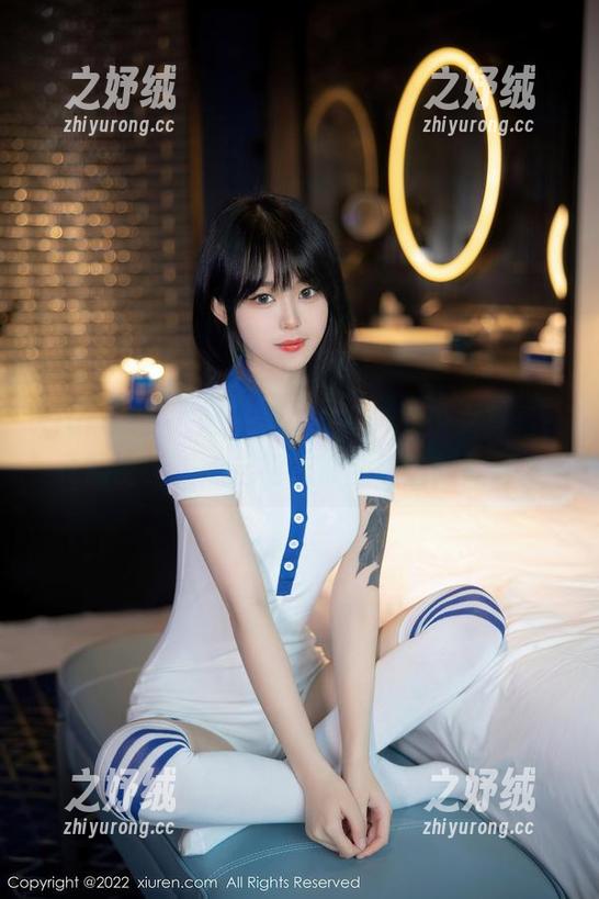 Xiuren秀人网 - 雨儿1494的少女写真，真的能让人想起初恋那种懵懂的美好…