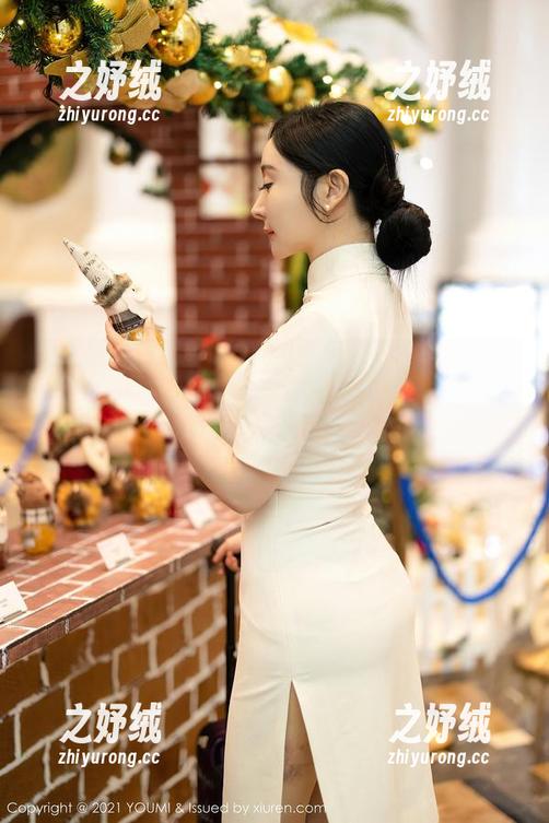 YouMi尤蜜荟 - laura阿姣的全套作品里有纯白的余味，完全把我那色彩斑斓的内心拯救成了涂抹残趾的水彩！
