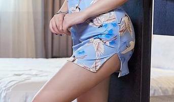 YouMi尤蜜荟 – 看合法萝莉高跟鞋里的不一样，原图和壁纸随意切换，你会选择哪个？