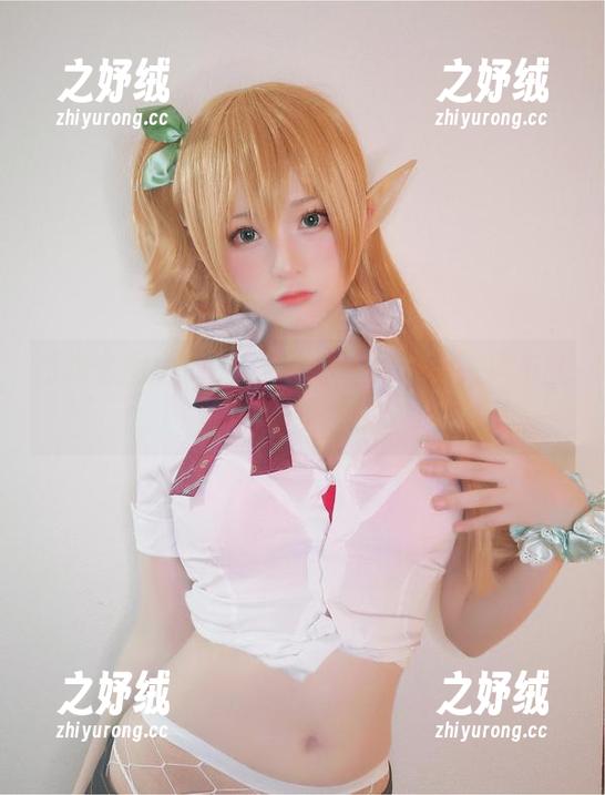 短裙套图：Yuki亭带你飞艇穿越，风与腿的亲密接触！