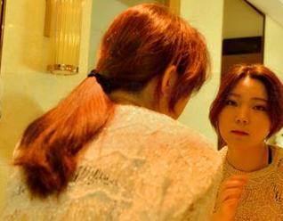 pans – 美足图集里的kiki，是怎样的逆天姿态？完全能拯救我的审美疲劳。