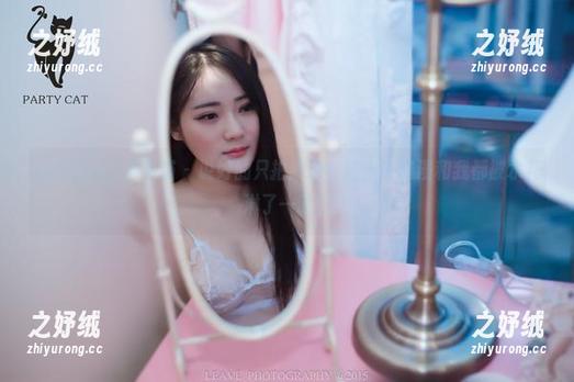partycat轰趴猫 - 说好的只拍泳池，结果陈雅漫和我都被水花淋了一脸！
