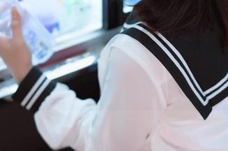 yuuhui玉汇的泳装图集：是姐妹情还是泳装梦？这里都有