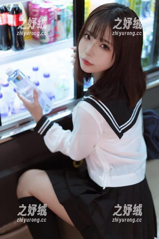 yuuhui玉汇的泳装图集：是姐妹情还是泳装梦？这里都有