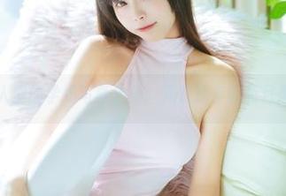 三无人型的学姐写真全套,先收起你的苟且想法。