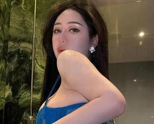 微密圈 – 不爱笑的赛琳的黑丝连体私房：说好的优雅呢？