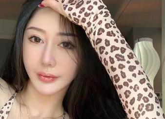 微密圈 – 不爱笑的赛琳的连体衣，啊，那种资源，大概是我一直想要的画面。