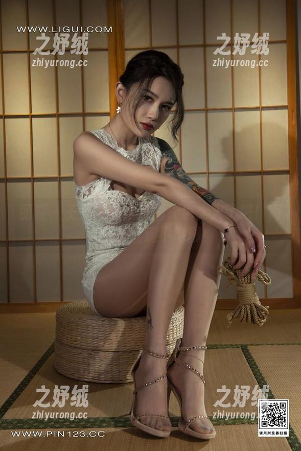 丽柜 - 王炜炜的学妹图册也太火了吧！高清画质直逼小电影！