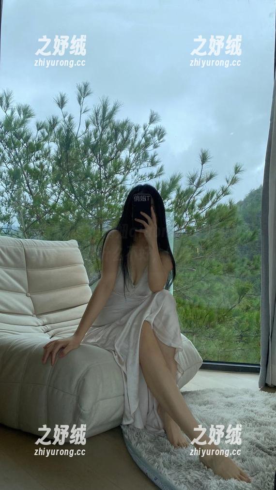 微密圈 - 看！俏妞qiaoniu66学姐的写真集——学什么不好，偏偏学诱惑！