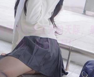 兔玩映画劈开了无圣光的天际，集合各色腿，爱到飞起！
