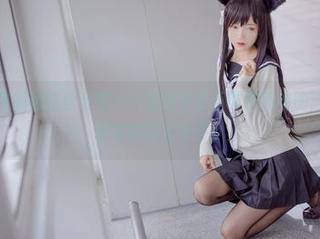 兔玩映画制服裙白丝合集——这绝对是不需要思考的选择，直接眼睛就飘过来了。
