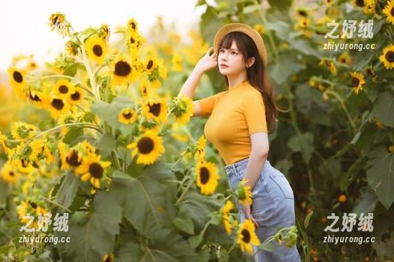 前羽rr与御姐：高清写真里契约了喷香的时光？