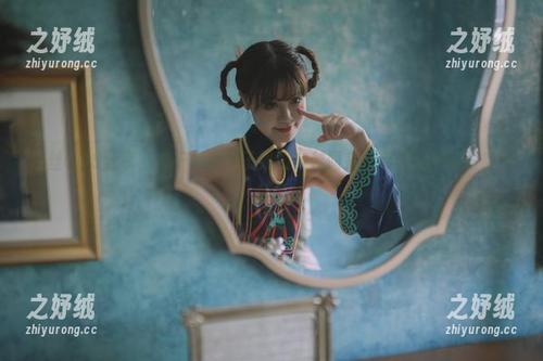 白丝COS分享，看千反田鹿子如同穿越而来，带着幽幽的时空气息！