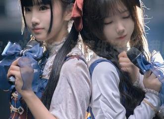 名赖弥七的花嫁：这壁纸好像比我的对象还迷人！