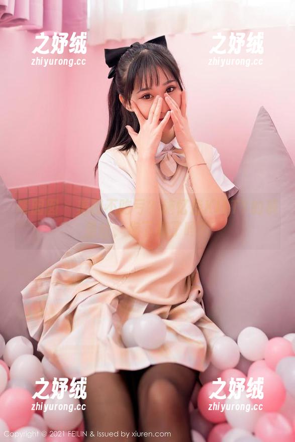 嗲囡囡 - 美图不吃亏？施忆佳KITTY的裤里丝，你下载了吗？