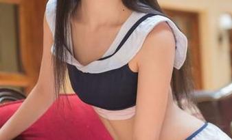 头条女神 – 制服和小热巴，美图难以抗拒的组合！
