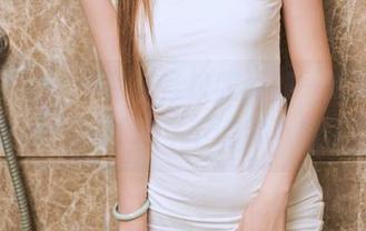 头条女神 – 李丽莎穿校服的那一缕风，原图壁纸一网打尽，不信你不想保存！