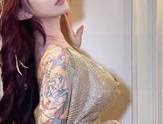 微密圈 – 看着奈斯希希的最新写真集“姐姐”，我在想，这画面感实在不错！