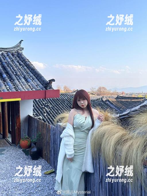 宝儿mysterial的死库水作品长啥样？我只能说，这图里的水流淌得比我心里的悸动还要快！