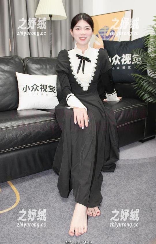 小众视觉 - 原图里的洁洁：一位修女带领我们走出传统，把照片撩到了极致！