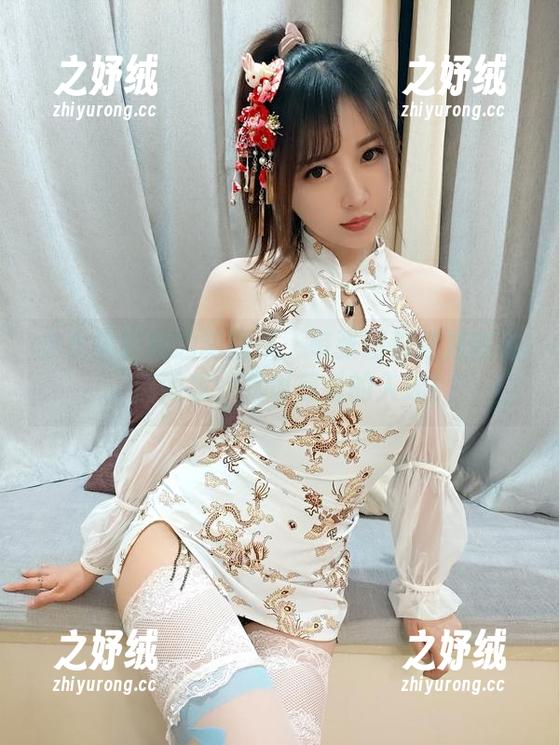 小女巫露娜的制服集：每张图都像是在说，别问我，我也是看的入迷！