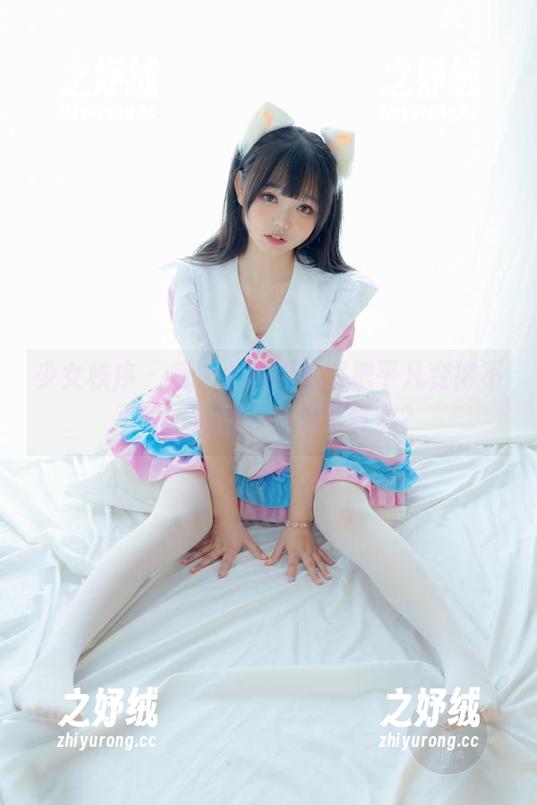少女秩序 - 看，小满用礼服把平凡变得不平凡，原图让一切更真实？
