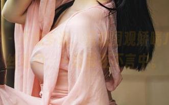 尤蜜荟 – 不想多说，只想围观娇喘JC的灰丝私拍，一切尽在不言中。