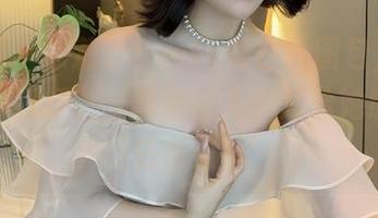 微密圈 – 徐莉芝Booty的白色图包，免费送出！我打赌，看到的人都想给她编织个‘白色缝隙’