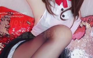 看摇摇乐yoyo的女王cos,每一张美图都像是瓷器一样小心翼翼。