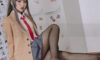 果咩酱w最新初恋女友风，比漫画还美的cos，期待偏差吗？