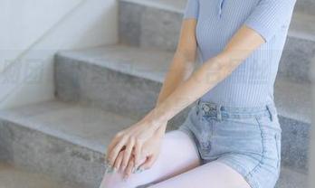 森萝财团最新图包——天台黑丝，你想的都不一定是对的