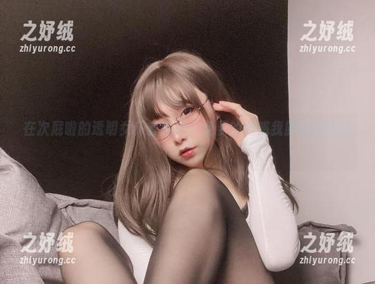 在次屁啦的透明女仆套图中，免费的诱惑我肿么挡得住？