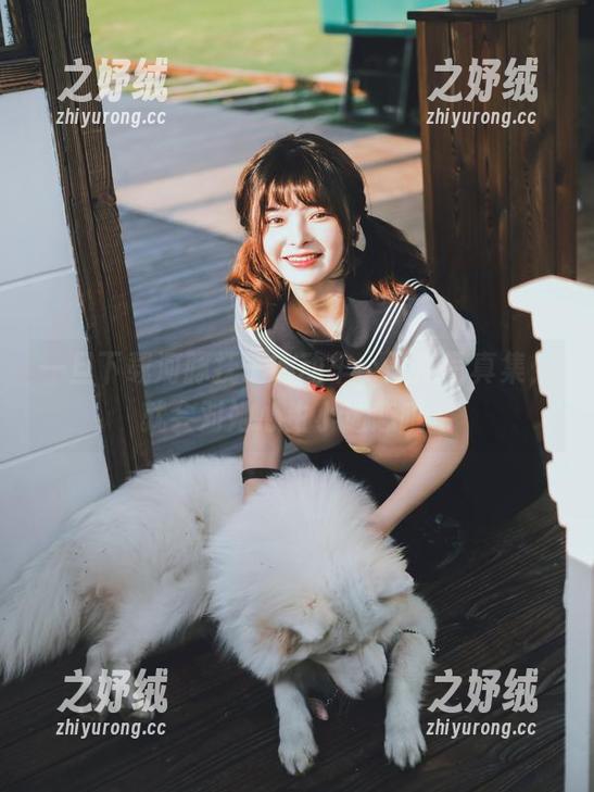 一旦下载河豚抚子的动车小恶魔写真集，就会对她心生小迷恋哦～