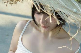 深度美图分析：浅安安的环球之旅，走过的每一步就像摔了个跟头般精彩。
