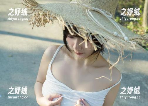 深度美图分析：浅安安的环球之旅，走过的每一步就像摔了个跟头般精彩。