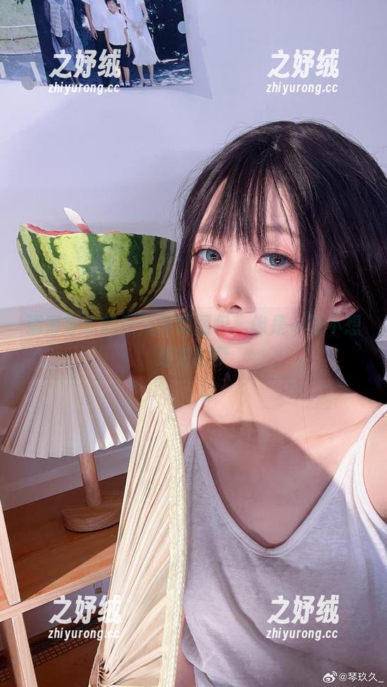 清青琴玖的微风晚霞图包，像是一场不想结束的梦